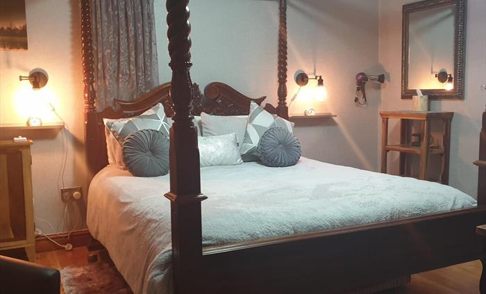 Room 1 family Room with ,extra single bed ..
